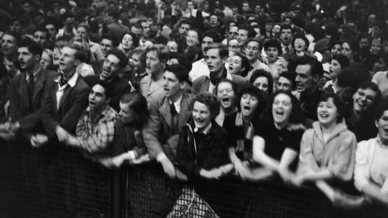 1952 - Royal Albert Hall à Londres durant the Last Night of the Proms ©Getty - Thurston Hopkins/Picture Post