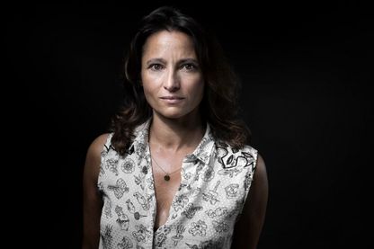L'écrivaine, Nina Bouraoui à Paris le 19 août 2016. L'écrivaine, Nina Bouraoui à Paris le 19 août 2016.