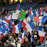 C'est peut être dans les stades que le sentiment d'appartenir à plusieurs cultures se manifeste le plus.
