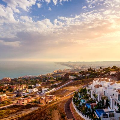 Province de Malaga en Andalousie, Espagne. La méditerranée a vu une multitude de civilisations byzantine, gréco-romaine, judéo-chrétienne, arabo-musulmane…. Le croisement et le métissage donnent lieu à un phénomène d’hybridation des cultures.