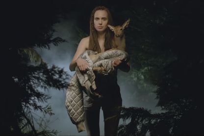 MØ dans son clip, "Don't Wanna Dance" MØ dans son clip, "Don't Wanna Dance"