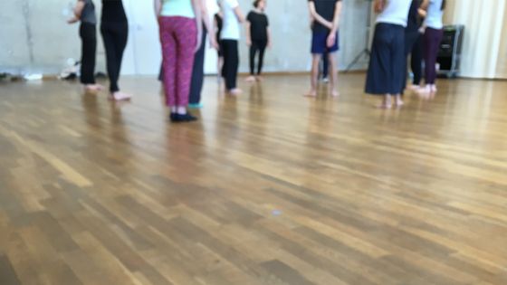 Atelier de danse baroque ; Centre National de la Danse de Pantin, octobre 2018. ©Radio France - Nathalie Moller