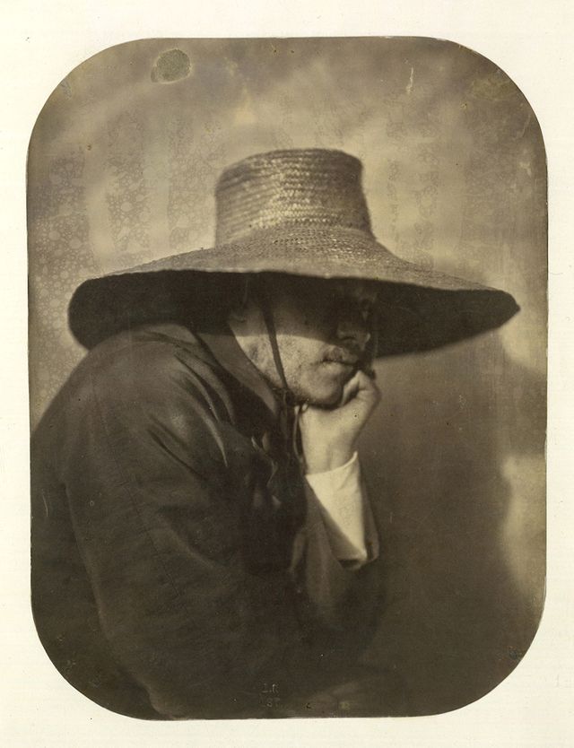 Adrien Tournachon, Autoportrait au chapeau de paille, vers 1854 BnF, département des Estampes et de la photographie