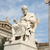 Statue de Platon à Athènes