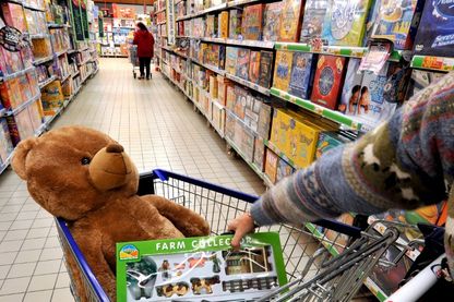 Les magasins Toys'R'Us et La Grande Récré écrasés par la concurrence des sites de e-commerce et la grande distribution Les magasins Toys'R'Us et La Grande Récré écrasés par la concurrence des sites de e-commerce et la grande distribution