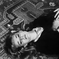 Jeanne Moreau et l'acteur britannique Stanley Baker qui répètent une scène du film "Eva" réalisé par Joseph Losey en 1961 à Venise