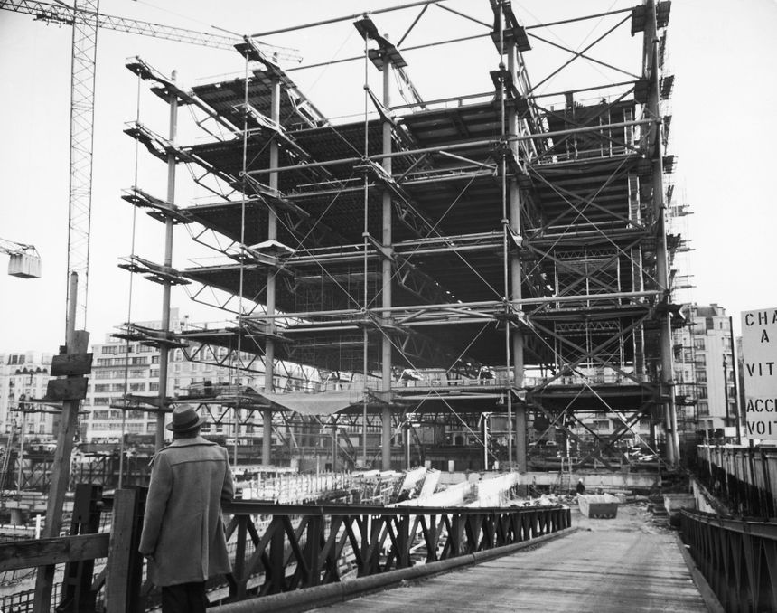 Chantier de construction du centre Pompidou à Paris