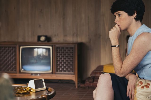 Claire Foy, interprétant Janet Shearon, épouse de Neil Armstrong au moment de la mission Apollo 11, dans “First Man” de Damien Chazelle !