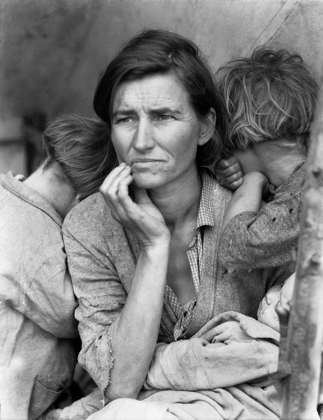 Migrant Mother, Nipomo, California 1936 Dorothea Lange © The Dorothea Lange Collection, the Oakland Museum of California, City of Oakland. Gift of Paul S. Taylor
