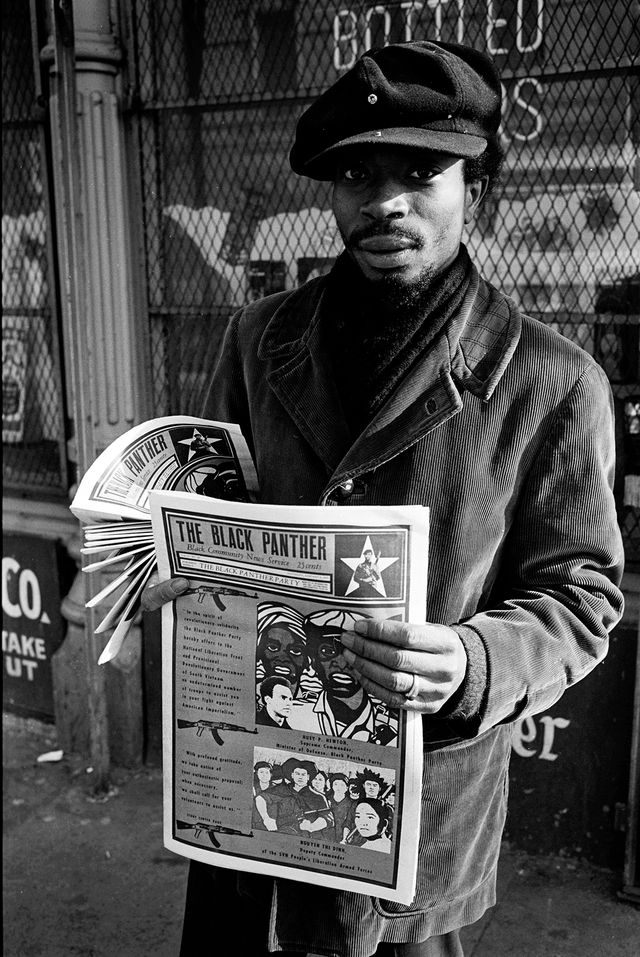Vente à la criée du journal The Black Panther, Boston, Massachusetts