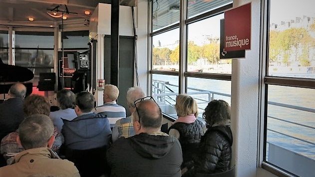 France Musique, en direct des Vedettes de Paris, au pied de la Tour Eiffel... Benoît Duteurtre & Michel Legrand