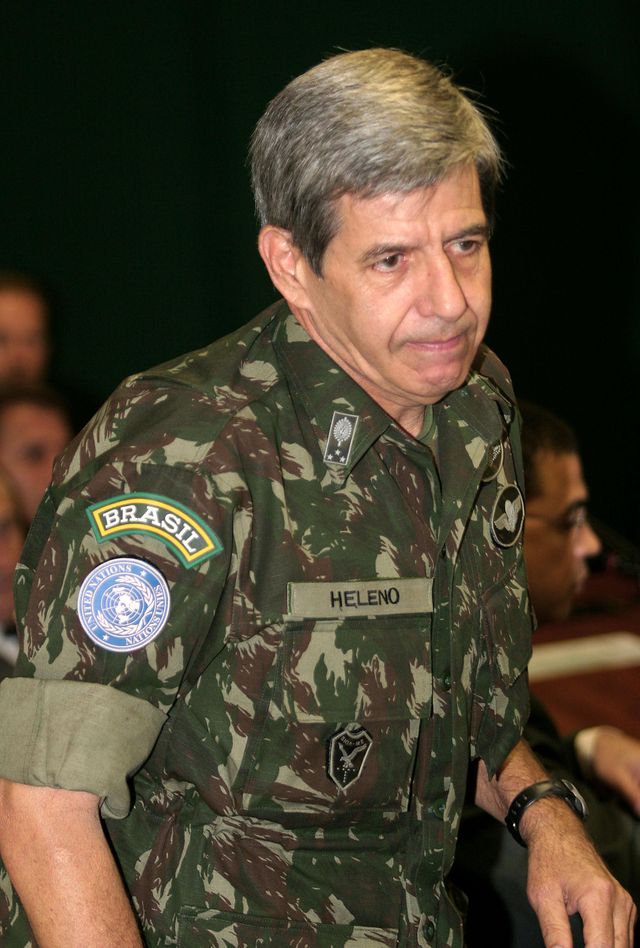 Augusto Heleno, général et mentor de Bolsonaro