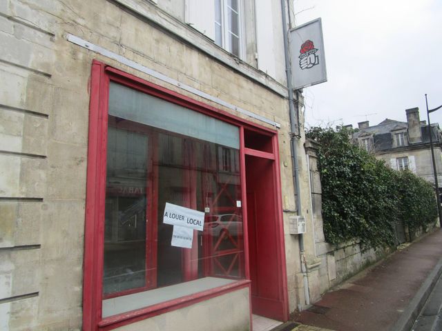 Une ancienne section locale du Parti socialiste à louer.