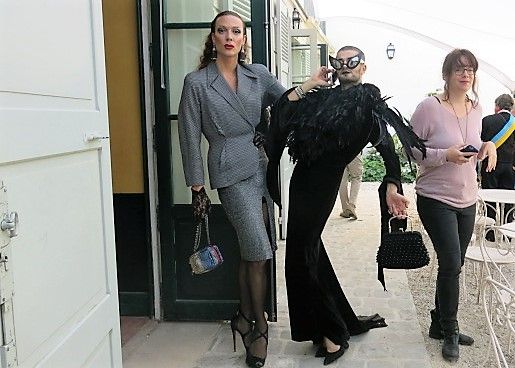 France Musique est au musée de Montmartre... Avec les artistes du Cabaret Madame Arthur : Morian et Charly Voodoo
