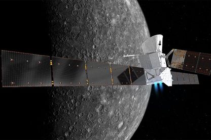 Une illustration de BepiColombo scannant Mercure Une illustration de BepiColombo scannant Mercure