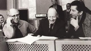 De gauche à droite : Mstislav Rostropovitch, Witold Lutoslawski, Henri Dutilleux (1970) / Warner