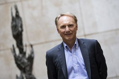 Dan Brown, romancier américain et auteur de plusieurs best-sellers comme "Anges et Démons" (2000), "Da Vinci Code" (2006), "Inferno" (2013)... Dan Brown, romancier américain et auteur de plusieurs best-sellers comme "Anges et Démons" (2000), "Da Vinci Code" (2006), "Inferno" (2013)...
