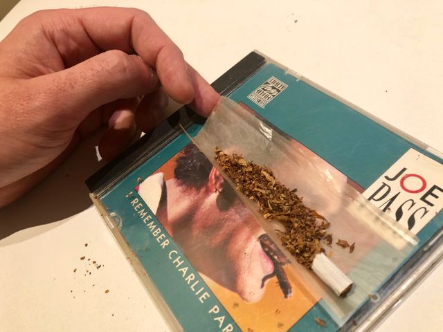 Cigarette de résine de cannabis
