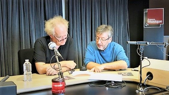 France Musique, studio 131... Le compositeur Michael Jarrell & Arnaud Merlin qui produit l'émission (g. à d.)