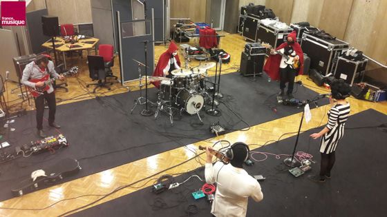 Idiot Saint Crazy Orchestra & guests en enregistrement pour Tapage nocturne au studio 107 ©Radio France - Soizic Noël