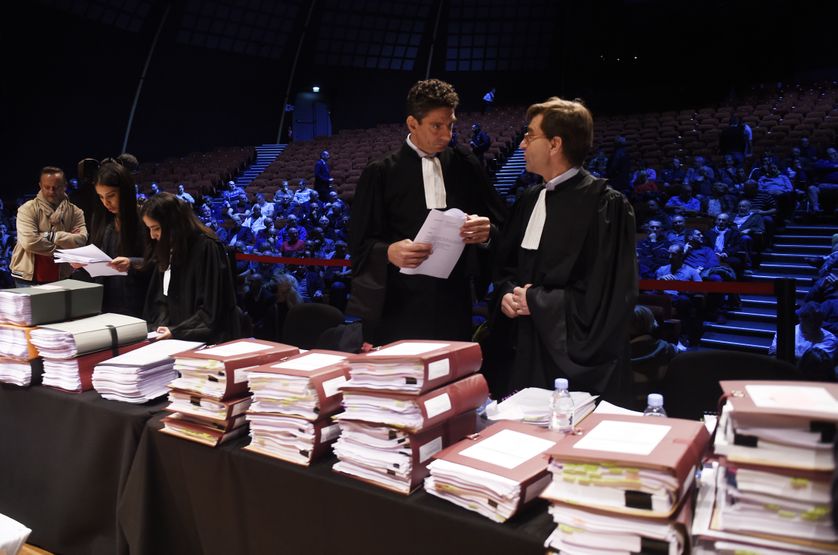 Deux avocats d'ex-employés de l'usine GoodYear, devant le conseil des Prud'hommes du Parc des expositions et des congrès d'Amiens