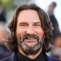 Frédéric Beigbeder, écrivain, critique littéraire, animateur de télévision et réalisateur français, créateur du prix de Flore et directeur de la rédaction du magazine "Lui"