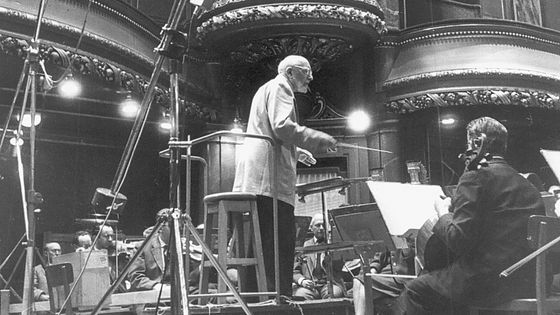Festivités à l'OSR du 26 au 30 novembre 2018, pour son 1er centenaire. Notre photo : une séance d'enregistrement de l'Orchestre de la Suisse Romande dirigé par son fondateur, Ernest Ansermet - Archives OSR