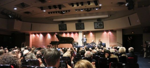 Sacem à Neuilly (92), mercredi 21 novembre 2018... Présentation du livre devant un auditorium comble !!! Avec tous les arrangeurs de la chanson française et leurs familles