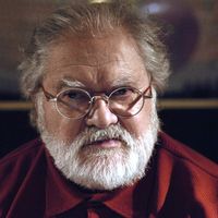 Le compositeur, Pierre Henry pionnier de la musique concrète, compositeur de "Messe pour le temps présent", en 2007, il a 80 ans, dans un studio à Paris.