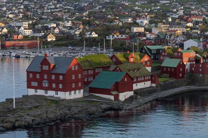 Vue de Torshavn, la capitale des Îles Féroé Vue de Torshavn, la capitale des Îles Féroé