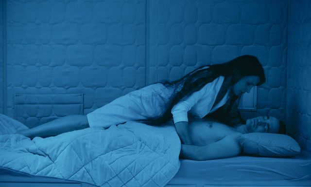 Juliette Binoche, dans le rôle d'une scientifique nymphomane, en mission spatiale extra-solaire, avec des criminels devenus cobayes, dans "High Life" (film de Claire Denis, SF, novembre 2018)