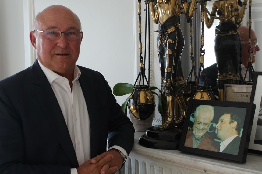 Michel Sapin au siège de la fondation de François Hollande, "La France s'engage", dans le 1er arrondissement de Paris, en novembre 2018.