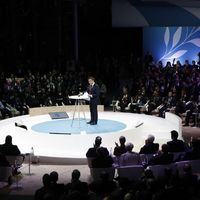 Emmanuel Macron lors de l'ouverture du Forum de la paix, à Paris, le 11 novembre 2018