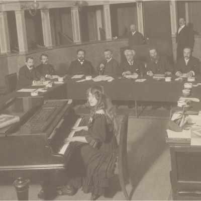 Un jury au Conservatoire national de musique et de déclamation. Photo de Manuel, Henri (1874-1947)