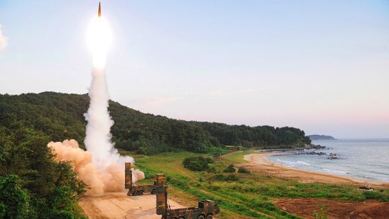 Exercice de tir réel d'un système de missiles sud-coréen simulant un attaque visant un site nucléaire nord coréen en réponse à la détonation provocante de Pyongyang le 4 septembre 2017 ©AFP - SOUTH KOREAN DEFENCE MINISTRY / AFP