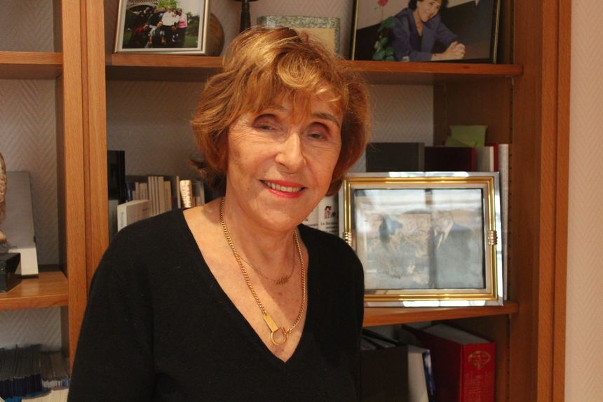 Edith Cresson dans ses bureaux parisiens boulevard de Grenelle (15e arr.) en novembre 2018.