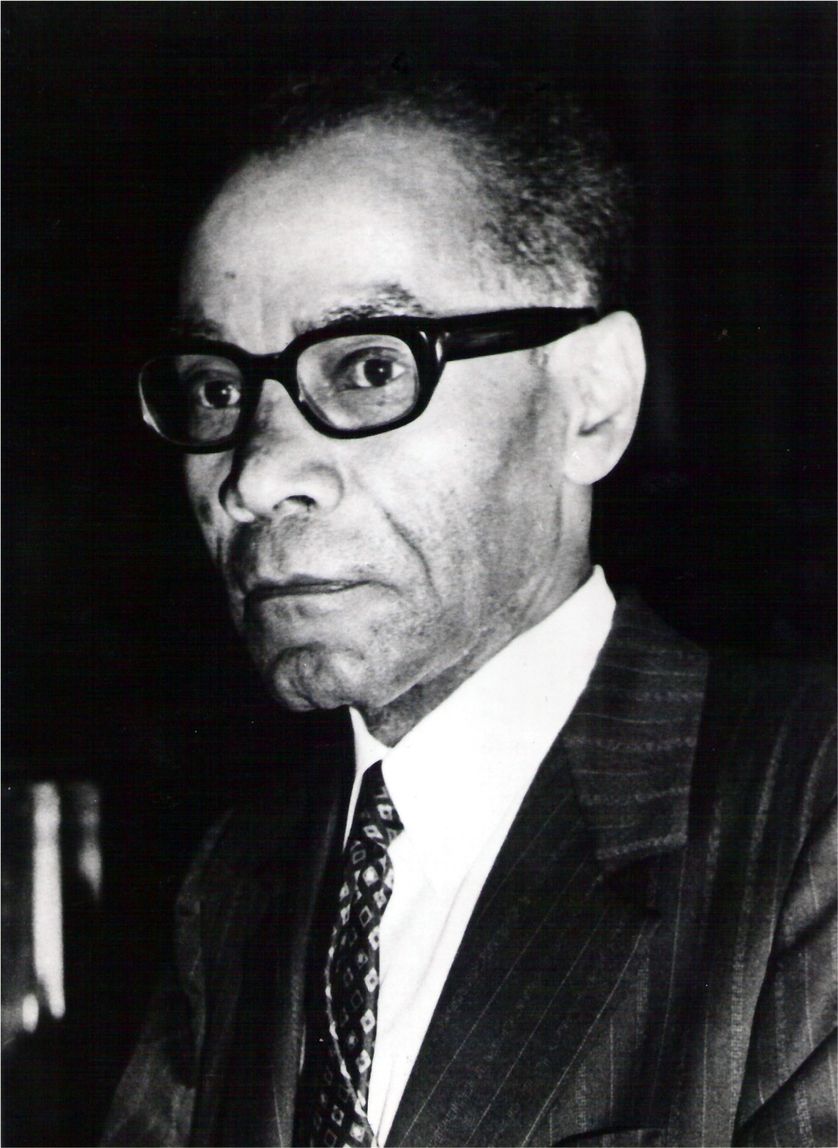 Guerre A La Guerre Ep 2 4 Leon Gontran Damas Bateleur De Rages