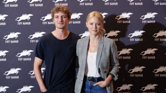 Niels Schneider et Virginie Efira, pour le film "Un Amour impossible" de dans lequel ils tiennent les deux premiers rôles, lors du Festival international du film francophone de Namur (Belgique, 29 septembre 2018) ©Getty - Sylvain Lefevre