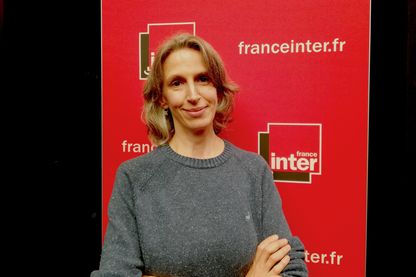 Mona Chollet, journaliste et essayiste franco-suisse : auteure de "Beauté fatale, les nouveaux visages d'une aliénation féminine" (2012) et dernièrement "Sorcières, la puissance invaincue des femmes" (2018) Mona Chollet, journaliste et essayiste franco-suisse : auteure de "Beauté fatale, les nouveaux visages d'une aliénation féminine" (2012) et dernièrement "Sorcières, la puissance invaincue des femmes" (2018)