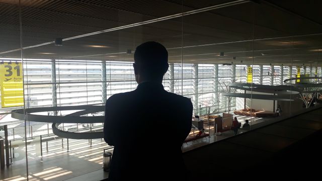 Jacques*, le gérant d’une société de distribution de prothèses, dénonce les pratiques de corruption dans le secteur de l’orthopédie