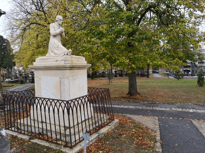 La statue du Père Potot