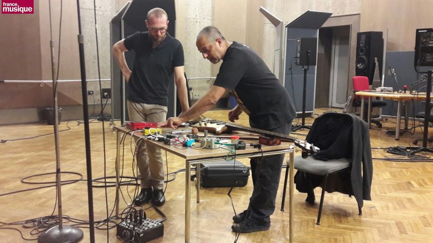 Frédérick Galiay pendant les balances au studio 107