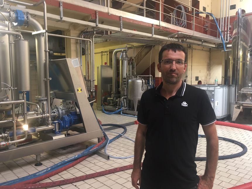 Cette année, deux vignerons bio ont démarré leur vinification à la cave, indique Régis Laporte.