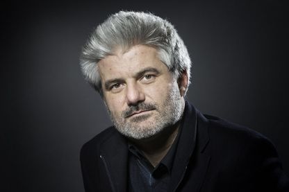 L'écrivain Laurent Gaudé pose lors d'une séance photo à Paris le 31 janvier 2017. L'écrivain Laurent Gaudé pose lors d'une séance photo à Paris le 31 janvier 2017.