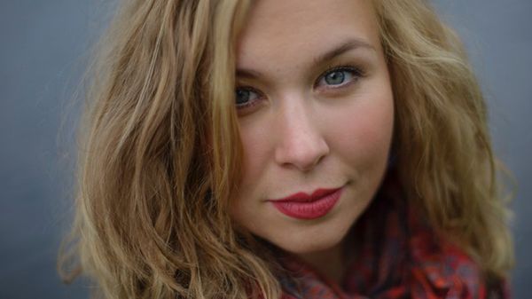 Elsa Dreisig, soprano, est l'invitée du jour