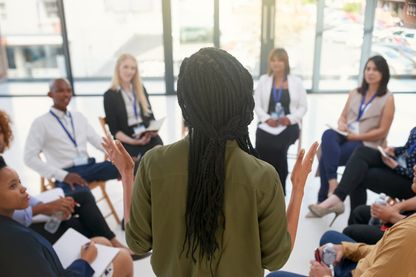 Environ 10 à 20 % des signalements de soupçons de dérives sectaires concernent le coaching. Environ 10 à 20 % des signalements de soupçons de dérives sectaires concernent le coaching.