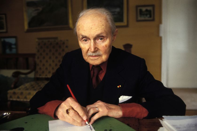 Maurice Genevoix, poète-romancier, en avril 1980, France.