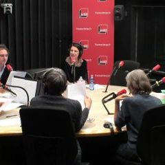 Donald, Angela et Emmanuel commémorent le 11 novembre - Le Sketch avec Mona Chollet