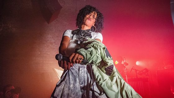 Neneh Cherry se produisant sur scène au Village Underground le 12 septembre 2018 à Londres, en Angleterre. ©Getty - Joseph Okpako/WireImage