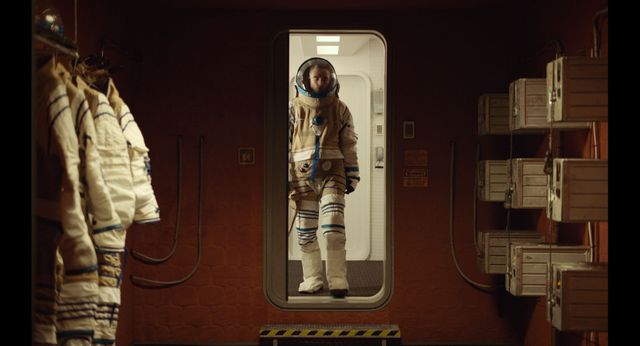 Robert Pattinson, dans le rôle d'un criminel qui se repent en devenant cobaye dans une mission spatiale extra-solaire, dans "High Life" (film de Claire Denis, science-fiction, novembre 2018)